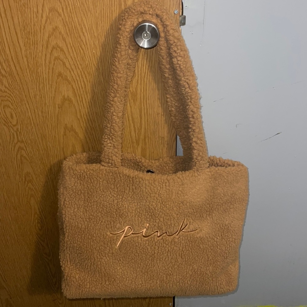 Victoria’s Secret pink tote